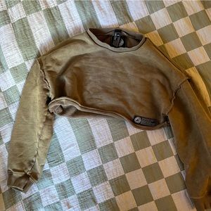 Alphalete Terry Crop Sweatshirt